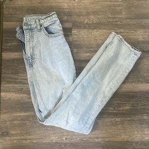 Abercrombie 90’s slim straight ultra high rise
